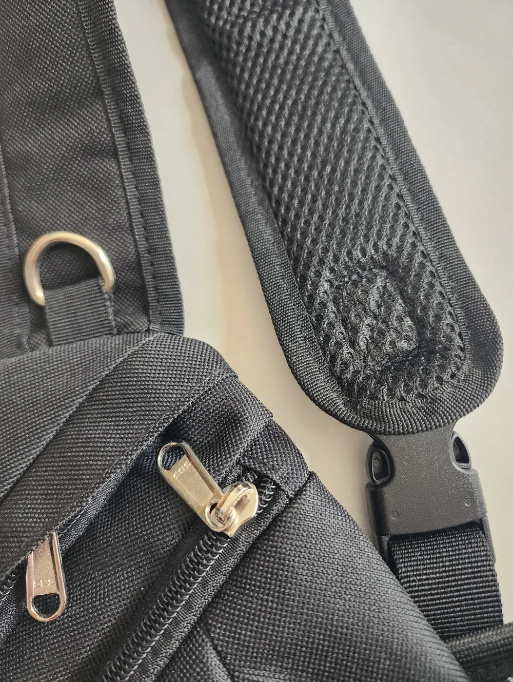 Talk To The Paw Hands-Free Dog Treat Pouch Training, Walking, Jogging Bag